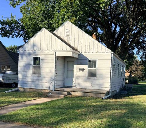 101 S Birch St, Hillsboro, KS, 67063-1305 | Card Image