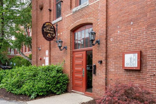 apt-205-470 Silver St, Manchester, NH, 03103-5054 | Card Image