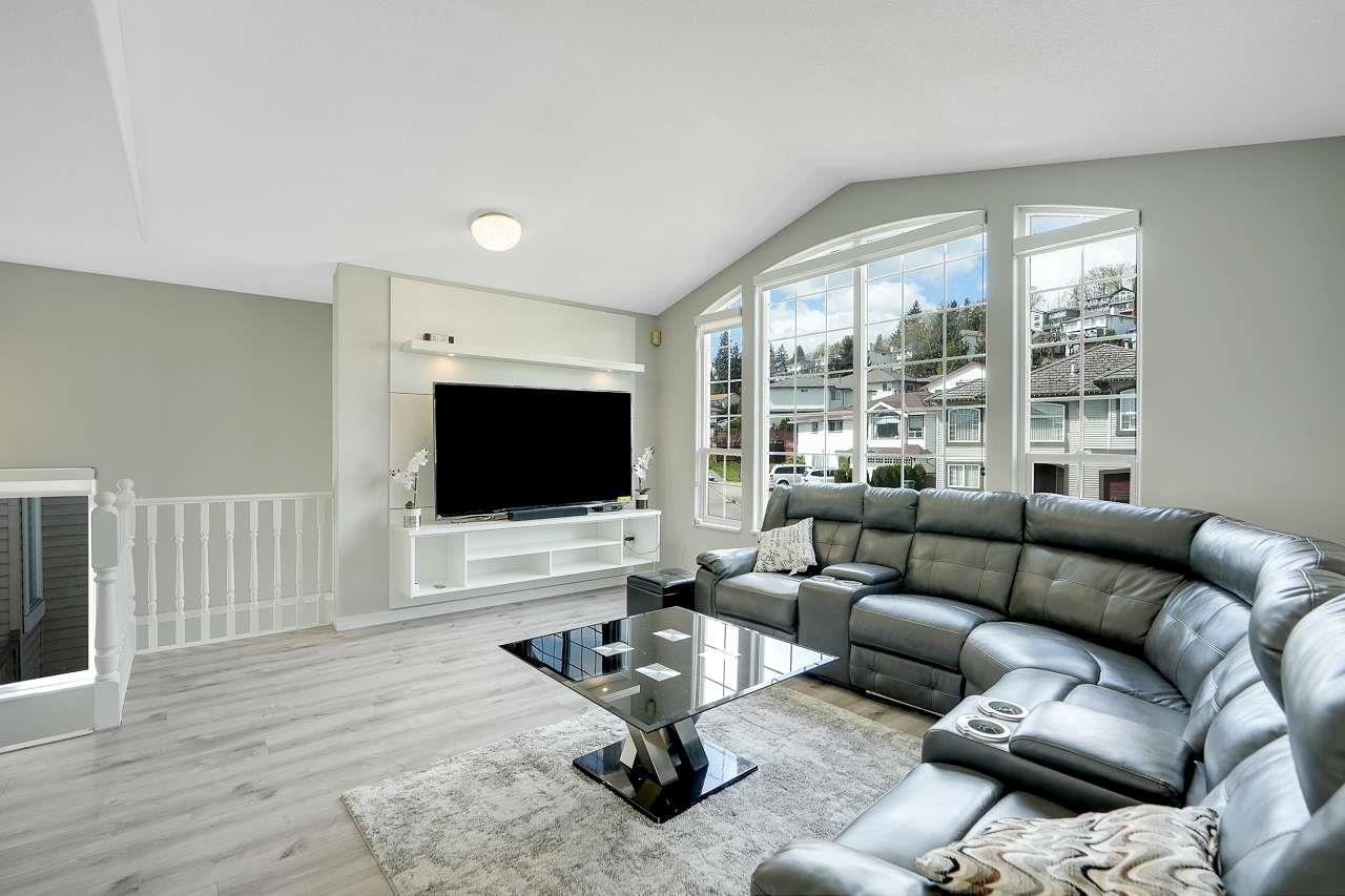 121 San Antonio Place, House other with 6 bedrooms, 3 bathrooms and 4 parking in Coquitlam BC | Image 4