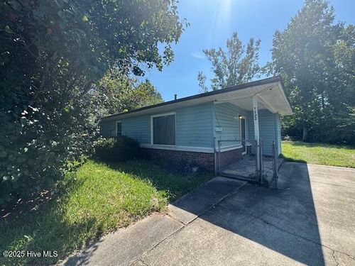 1122 E Stewart Cir, Wilmington, NC, 28405-1934 | Card Image