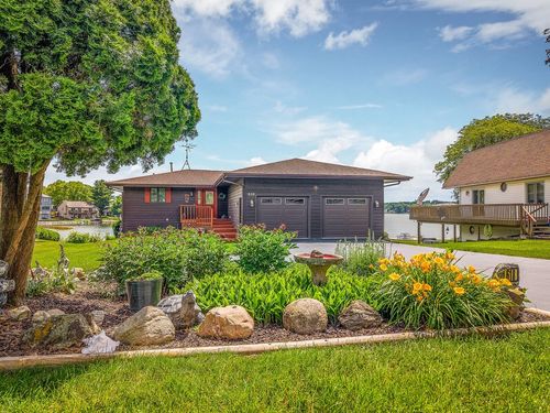 618 Candlewick Dr Ne, Poplar Grove, IL, 61065-8916 | Card Image
