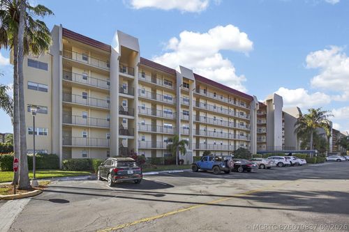 202-3590 Via Poinciana, Lake Worth, FL, 33467-2884 | Card Image