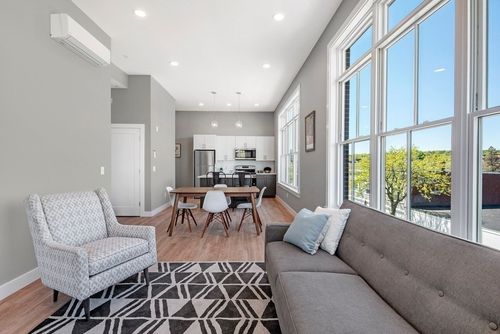 unit-305-421 Main St, Melrose, MA, 02176-3871 | Card Image