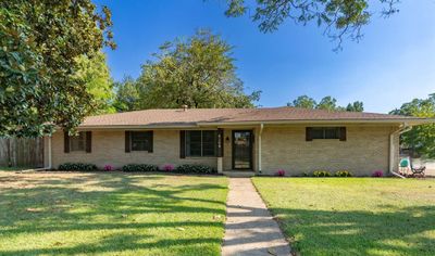 410 Lee Street, House other with 3 bedrooms, 2 bathrooms and null parking in Sulphur Springs TX | Image 1