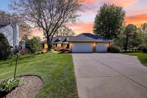5 Vienna Circle, Madison, WI, 53718 | Card Image