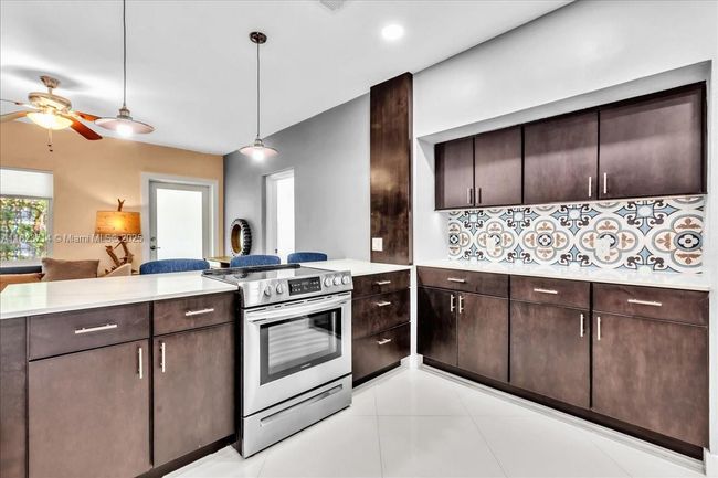 7341 Sw Sw 64 Court, House other with 3 bedrooms, 2 bathrooms and null parking in South Miami FL | Image 13