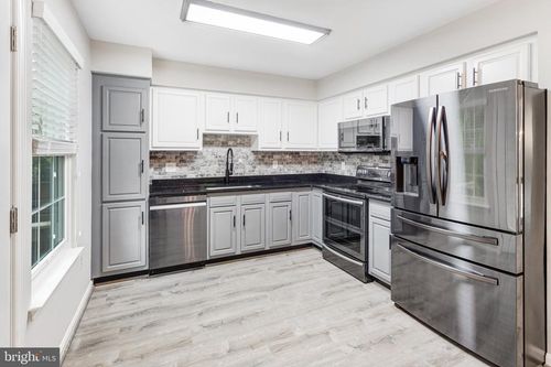 15324 Waters Edge Ct, DUMFRIES, VA, 22025-3049 | Card Image