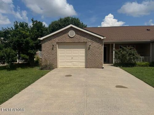 10017 Greylock Way, Knoxville, TN, 37931-4643 | Card Image