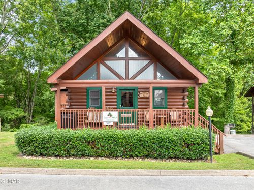 251 Moose Ridge Way, Pigeon Forge, TN, 37863 | Card Image