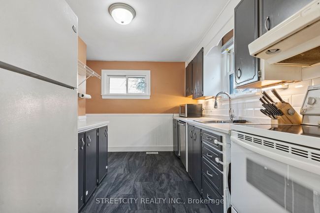 23 Dunkirk Dr, House other with 3 bedrooms, 1 bathrooms and 4 parking in Saint Thomas ON | Image 12