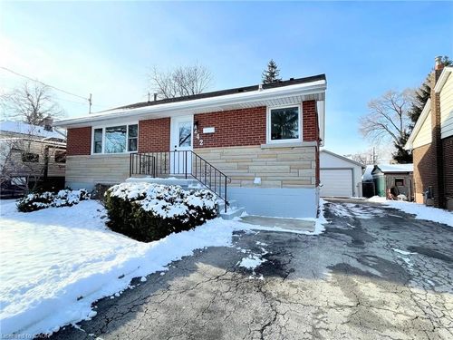 242 W 17th St, Hamilton, ON, L9C4G2 | Card Image