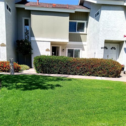 18 Goldenbush, Irvine, CA, 92604-2839 | Card Image