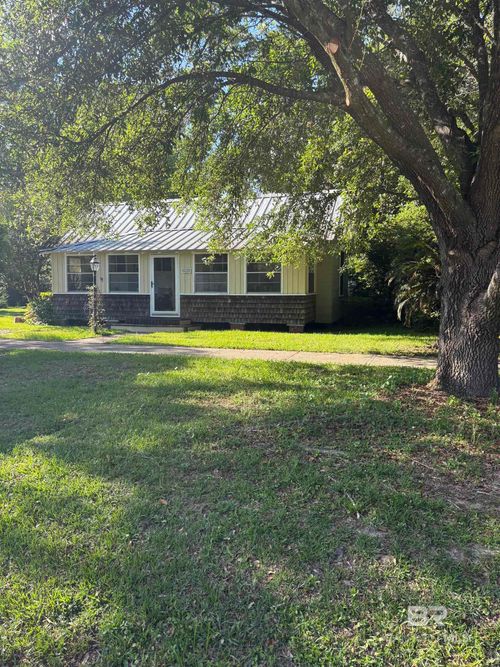 216 W Orange Ave, Foley, AL, 36535-1906 | Card Image