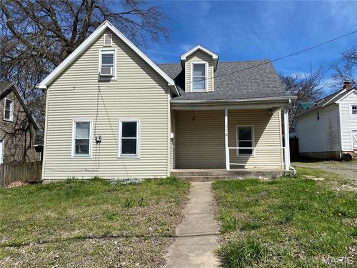 918 Bloomfield Rd, Cape Girardeau, MO, 63703-6774 | Card Image
