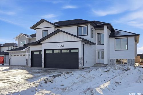 722 Weir Cres, Warman, SK, S0K4S4 | Card Image