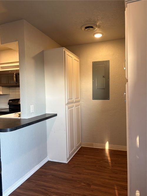 1432 S Stoneridge Mnr, Ardmore, OK, 73401-1495 | Card Image