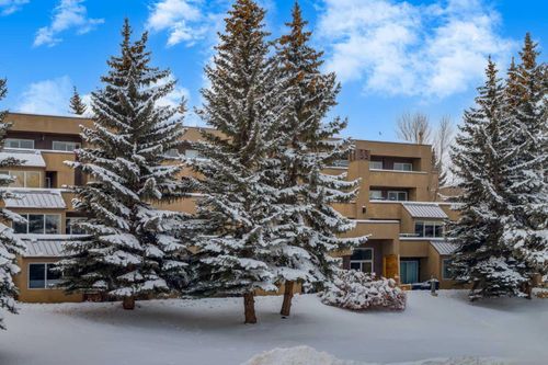 3 - 220 Village Terrace Sw, Home with 2 bedrooms, 2 bathrooms and 1 parking in Calgary AB | Card Image