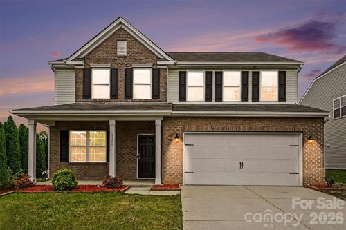 8211 Pamplin Ct, Charlotte, NC, 28273-0301 | Card Image