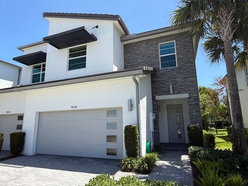9028 Kingsmoor Way, Lake Worth, FL, 33467-5668 | Card Image