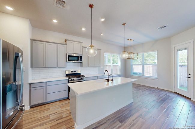 UNIT-17 - 5843 Whitby Rd, House other with 3 bedrooms, 3 bathrooms and null parking in San Antonio TX | Image 12