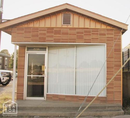 402 N Pruett St, Paragould, AR, 72450-3040 | Card Image
