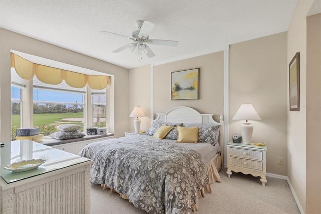 UNIT-1215 - 9641 Castle Point Dr, Condo with 2 bedrooms, 2 bathrooms and null parking in Sarasota FL | Image 16