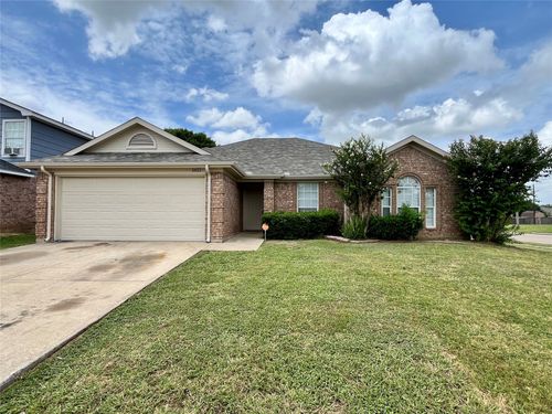 1621 Antelope Run, Arlington, TX, 76002-3543 | Card Image