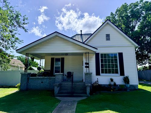 608 N Central Ave, Monett, MO, 65708-1945 | Card Image