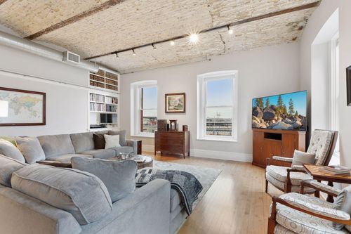 unit-306-300 Wall St, Saint Paul, MN, 55101-2475 | Card Image