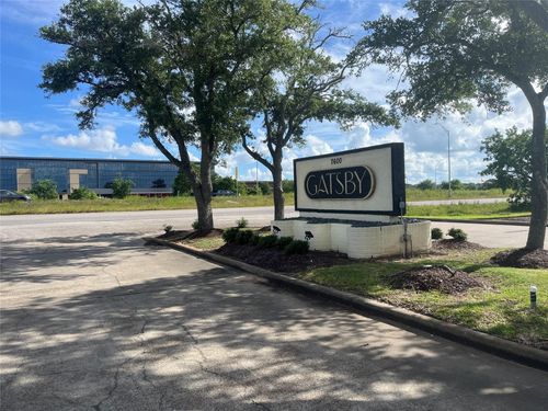 apt-714-7600 Emmett F Lowry Expy, Texas City, TX, 77591-2453 | Card Image