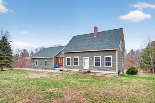 8 Colina Drive, Raymond, ME, 04071 | Card Image