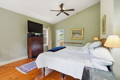 515 E Surry Rd, Surry, NH, 03431-8301 | Card Image