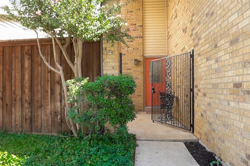 2014 Via Corona, Carrollton, TX, 75006-4615 | Card Image