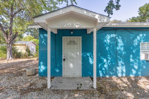 b-834 Division Ave, San Antonio, TX, 78225-2526 | Card Image
