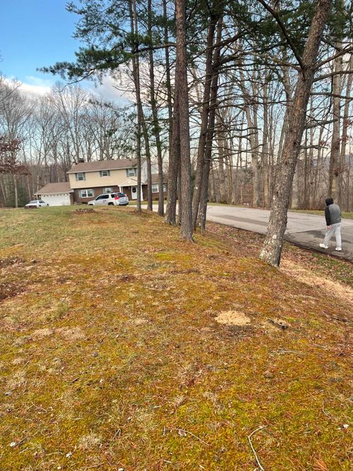 340 Circle Dr, Morehead, KY, 40351-9750 | Card Image