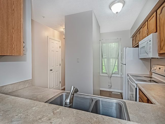 104 Meadowview Dr, Townhouse with 2 bedrooms, 2 bathrooms and 1 parking in Canonsburg PA | Image 5