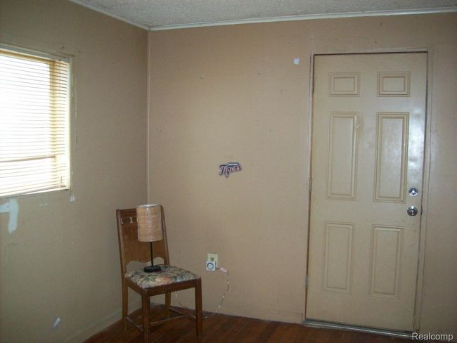 DIN ROOM.JPG | Image 4