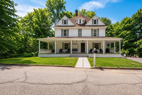 50 Central St, Sunapee, NH, 03782-2704 | Card Image
