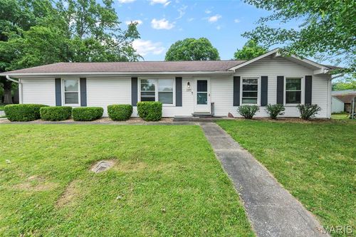 2328 Lombardo St, Cape Girardeau, MO, 63701-3708 | Card Image