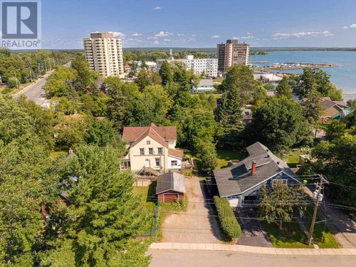 1099 Queen St E, Sault Ste. Marie, ON, P6A2E1 | Card Image