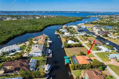 130 Montrose Dr, FORT MYERS, FL, 33919-6103 | Card Image
