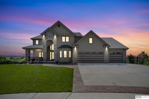 7910 N 131st Cir, Omaha, NE, 68142-1330 | Card Image