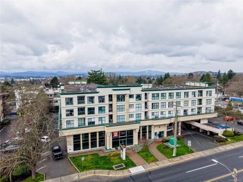 405-3460 Quadra St, Saanich, BC, V8X1G6 | Card Image