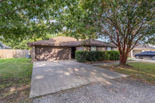 170 Circle Dr, Bridge City, TX, 77611 | Card Image