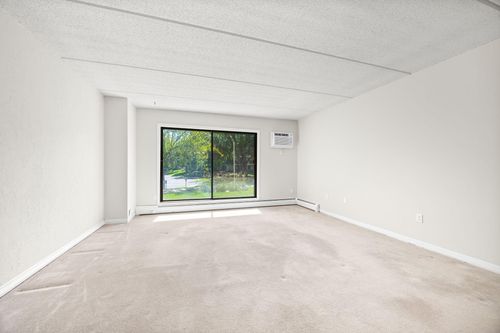 apt-213-10411 Cedar Lake Rd, Minnetonka, MN, 55305-3283 | Card Image