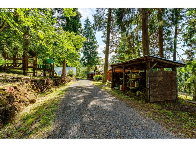 86561 R R Baker Rd, House other with 3 bedrooms, 3 bathrooms and 2 parking in Springfield OR | Image 36