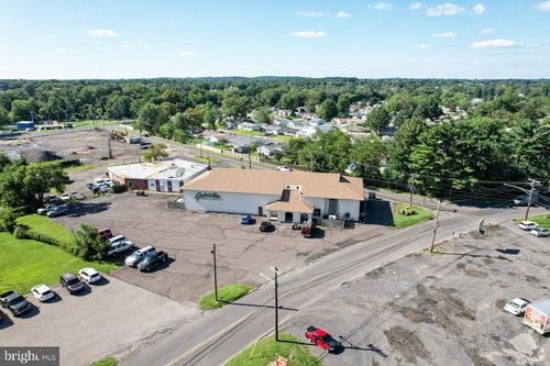 5301 Bristol Emilie Rd, LEVITTOWN, PA, 19057-2500 | Card Image