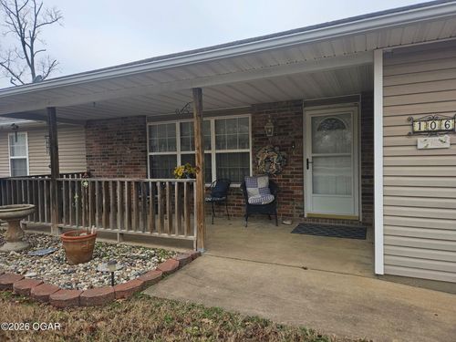 104 & 106 Jeanette St, Granby, MO, 64844-8354 | Card Image