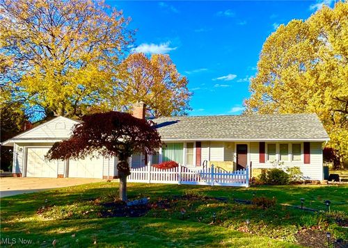 2269 Country Club Dr, Wickliffe, OH, 44092-1111 | Card Image