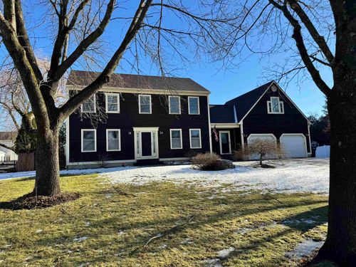 8 Moss Glen Ln, South Burlington, VT, 05403-7274 | Card Image